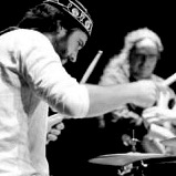 Andrés Tomás Rodríguez - Batería y percusiones.